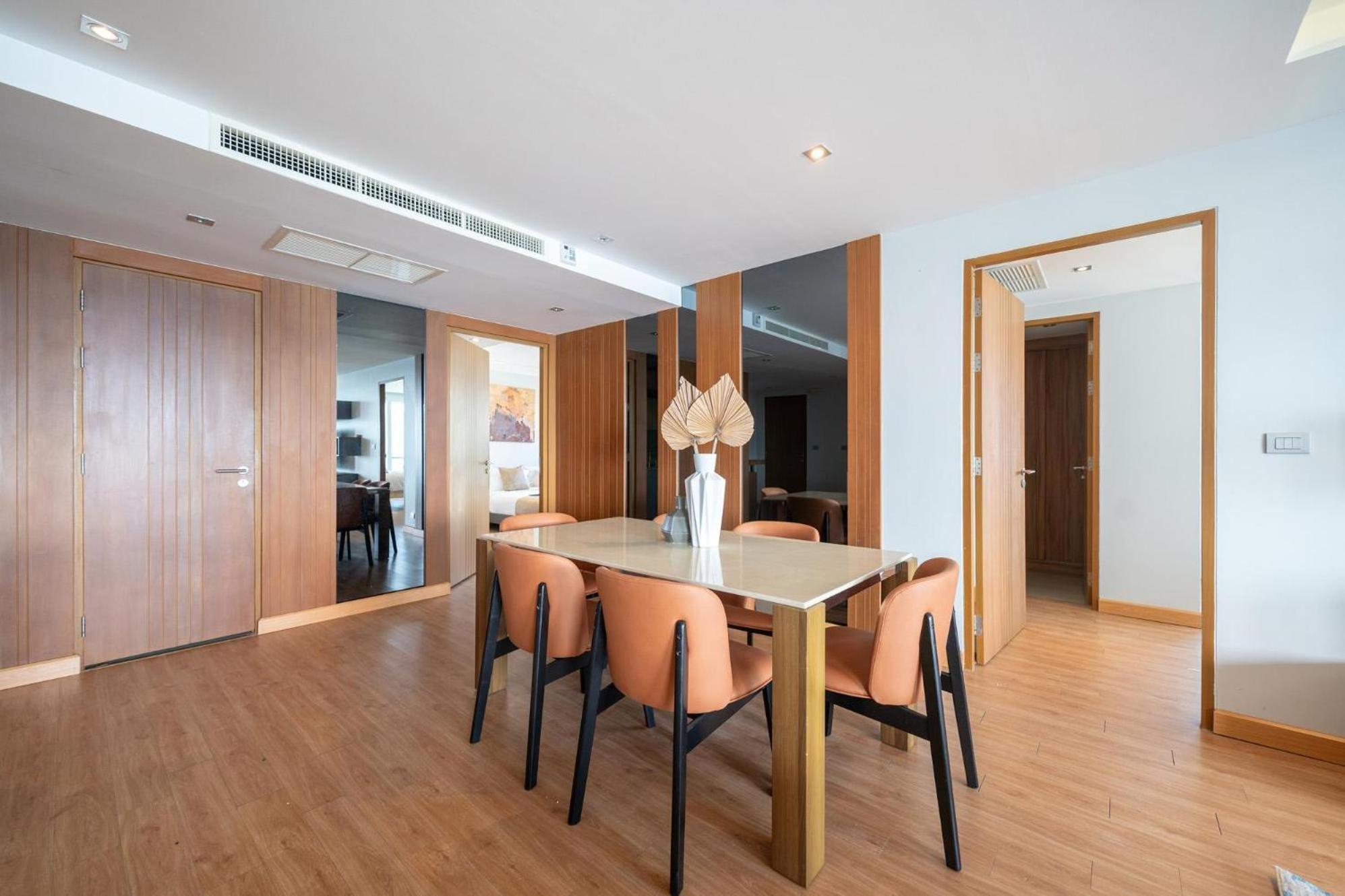Stylish With Pool Table & Sea View Apartment *