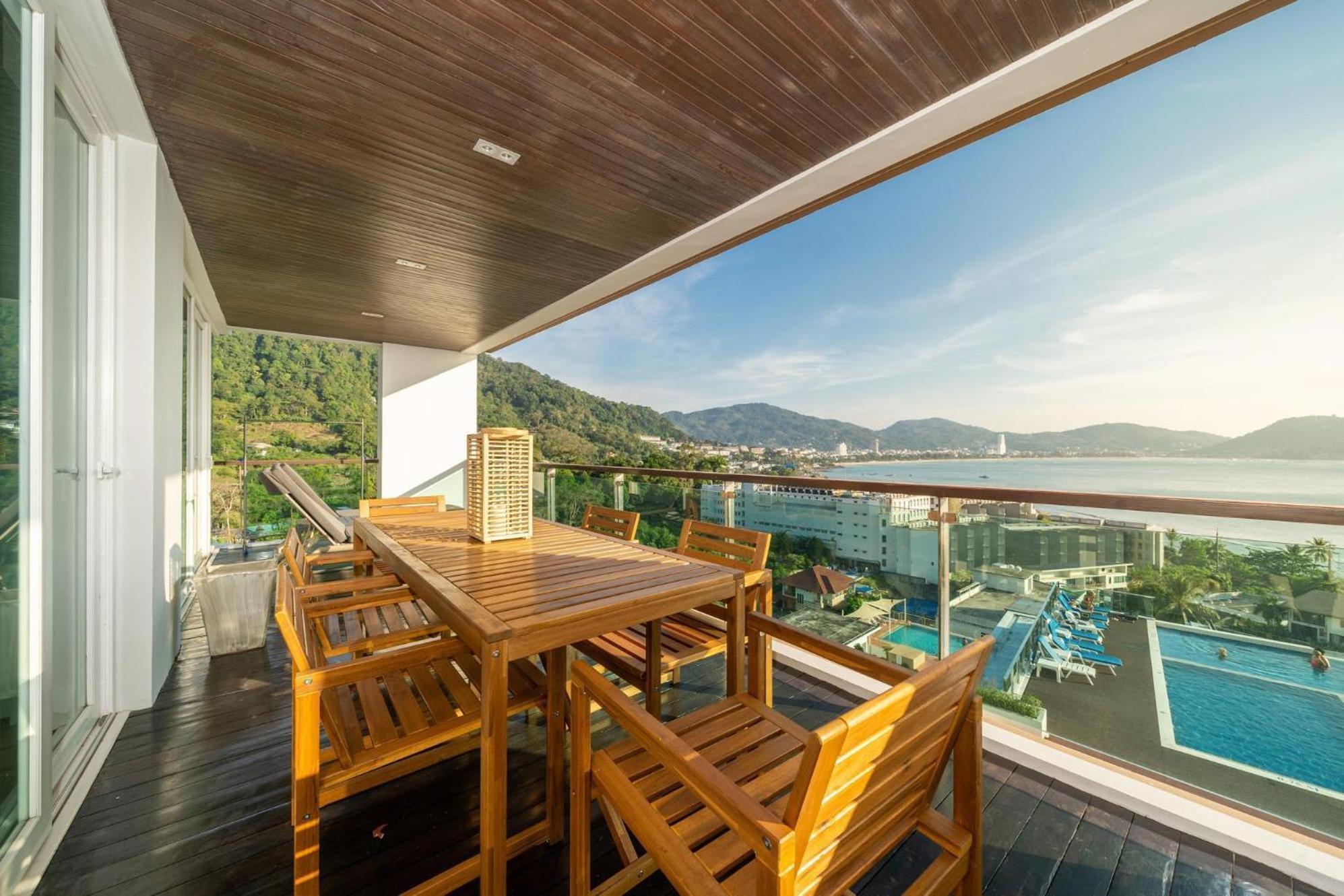 Stylish With Pool Table & Sea View Apartment *