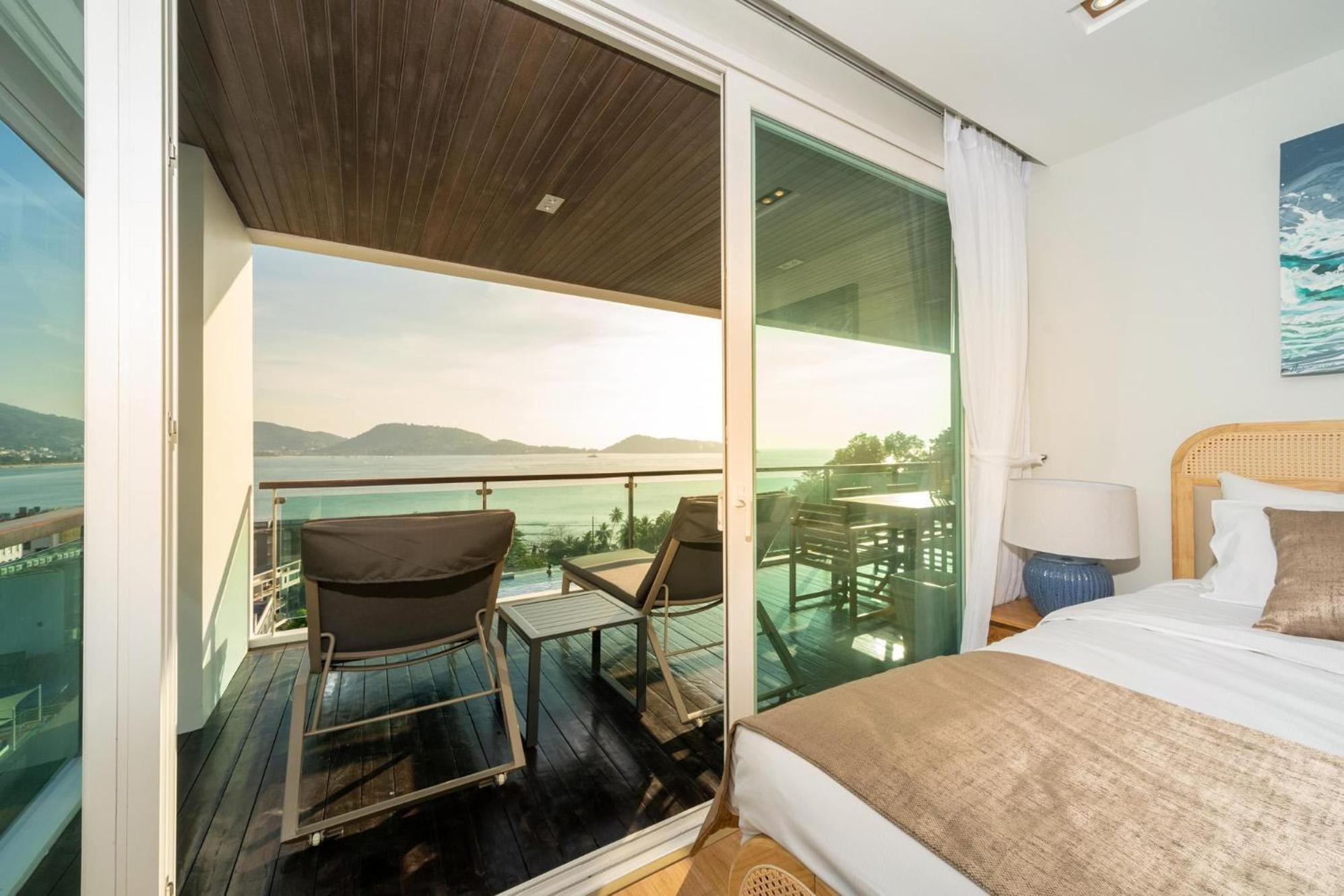 Apartment Stylish With Pool Table & Sea View *